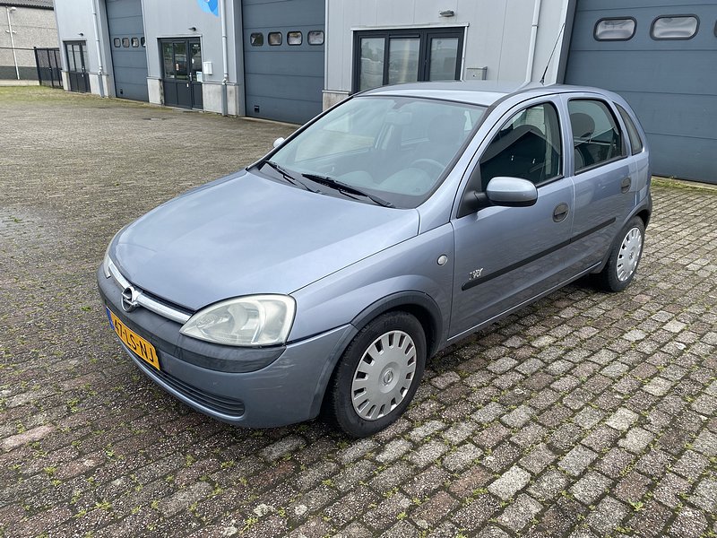 opel corsa 001